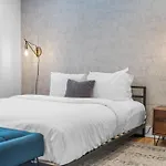 Crescent Furnished Apartments