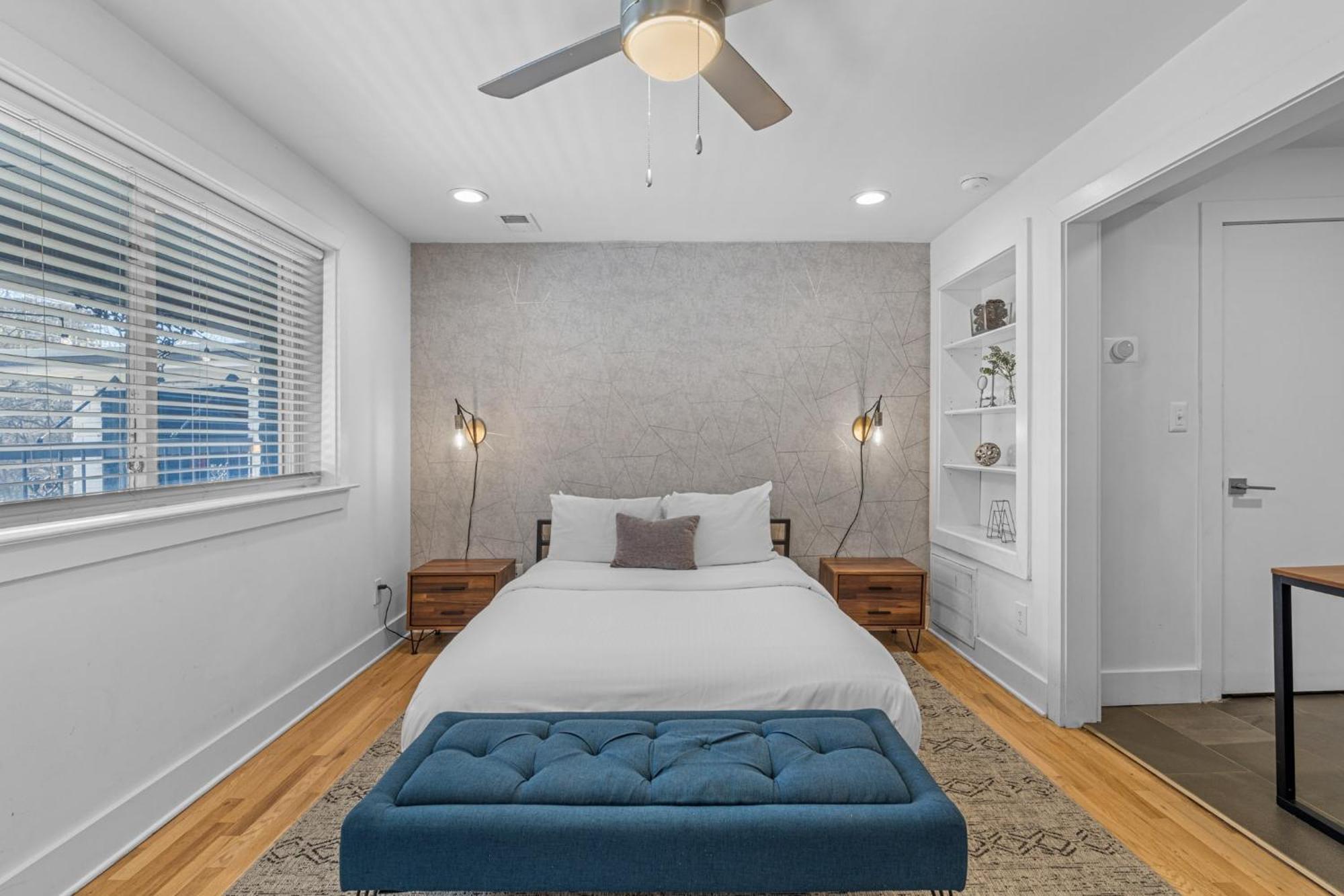Crescent Furnished Apartment