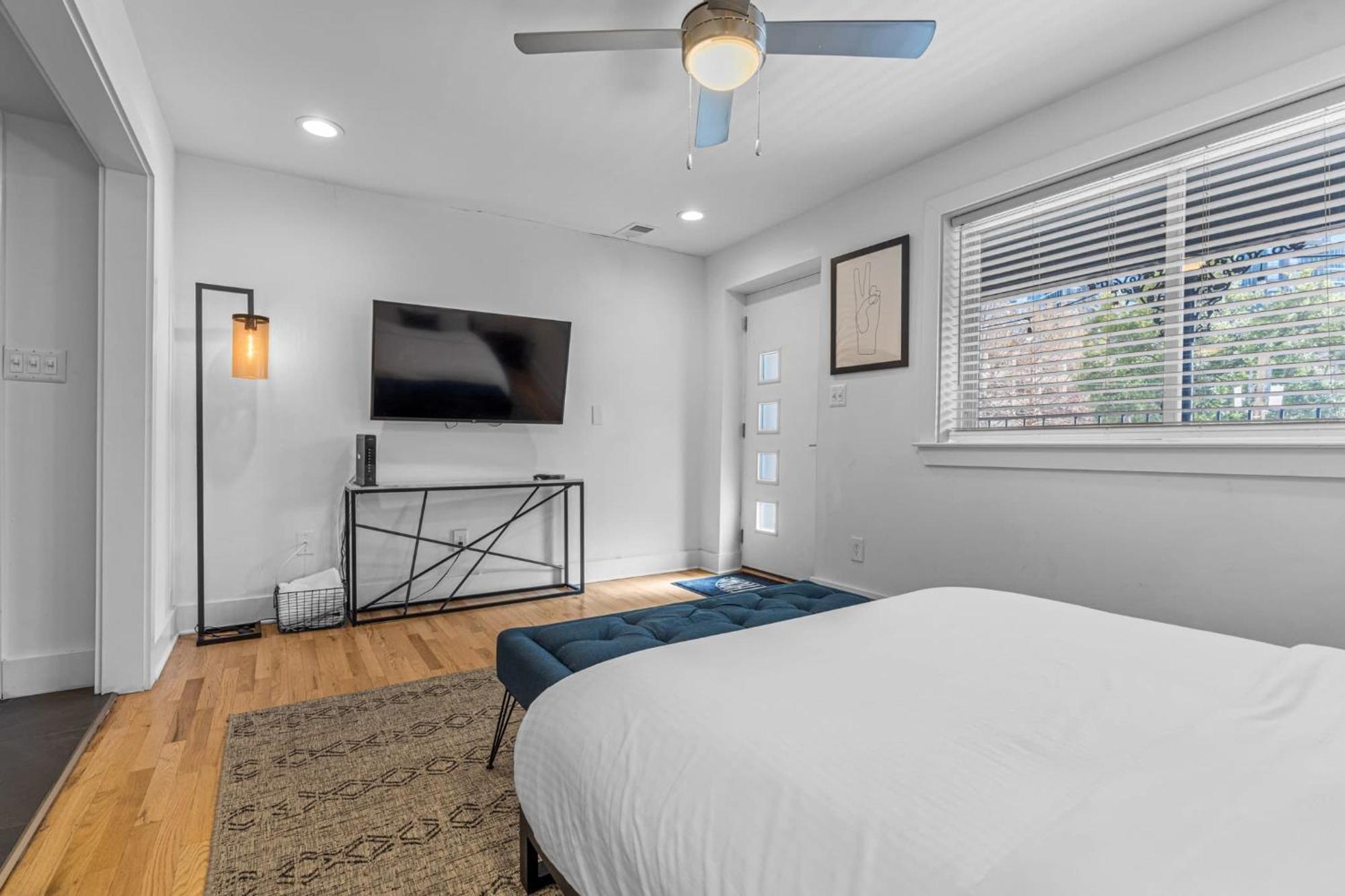 Apartment Crescent Furnished *